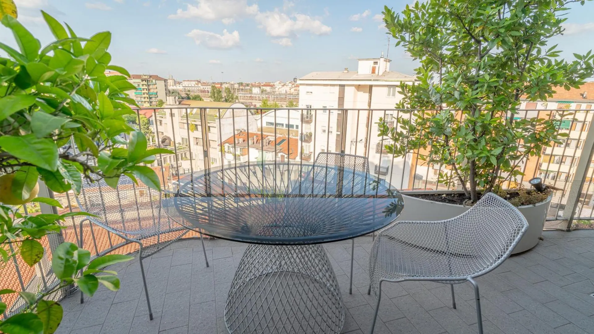 Fiftyfive-One Zuretti Aparthotel Milan