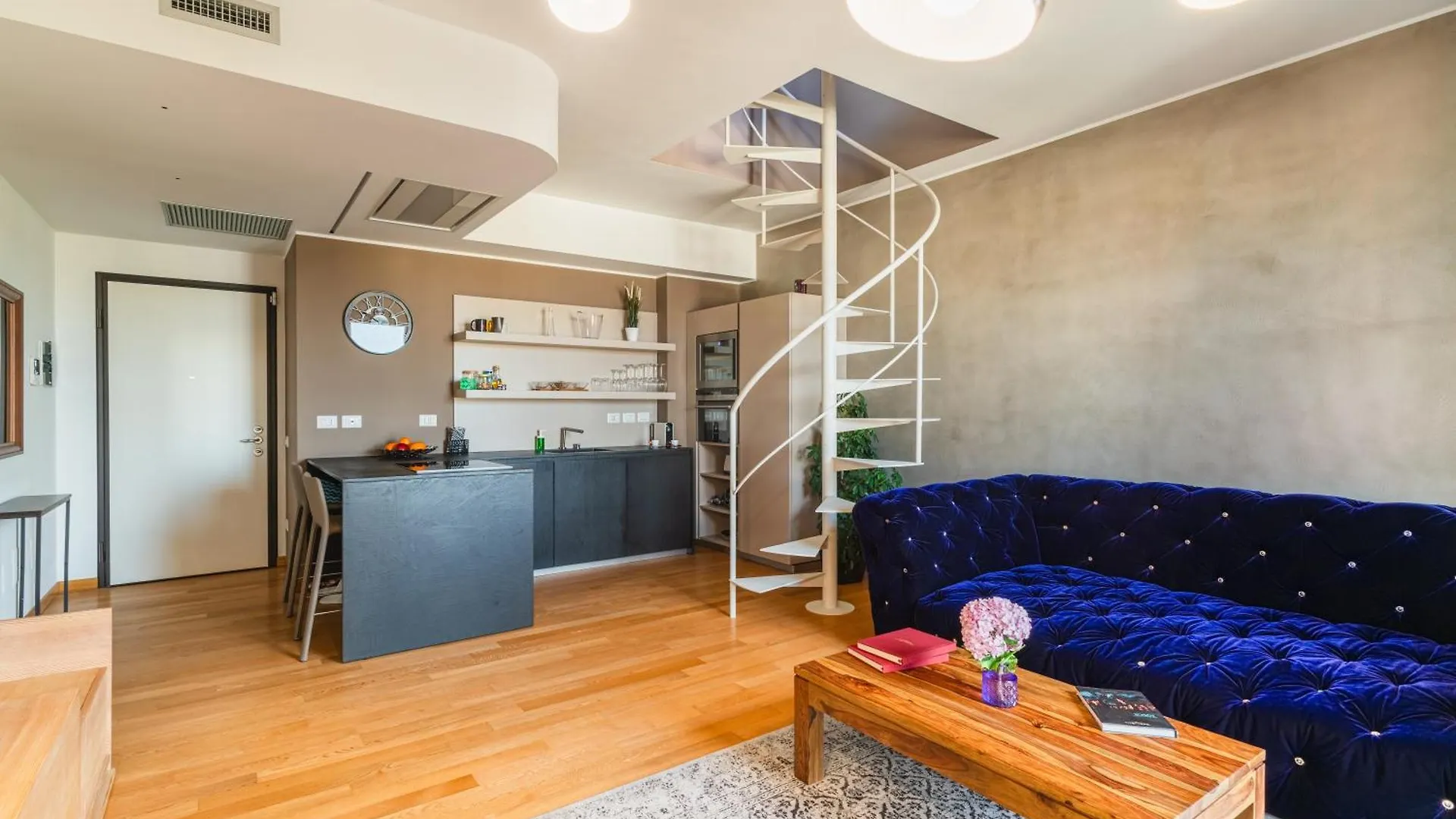 Fiftyfive-One Zuretti Aparthotel Milan 0*,